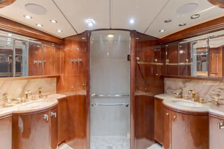 Slide: The Image of 2002 Destiny 104 Raised Pilothouse - Image 41 - 41