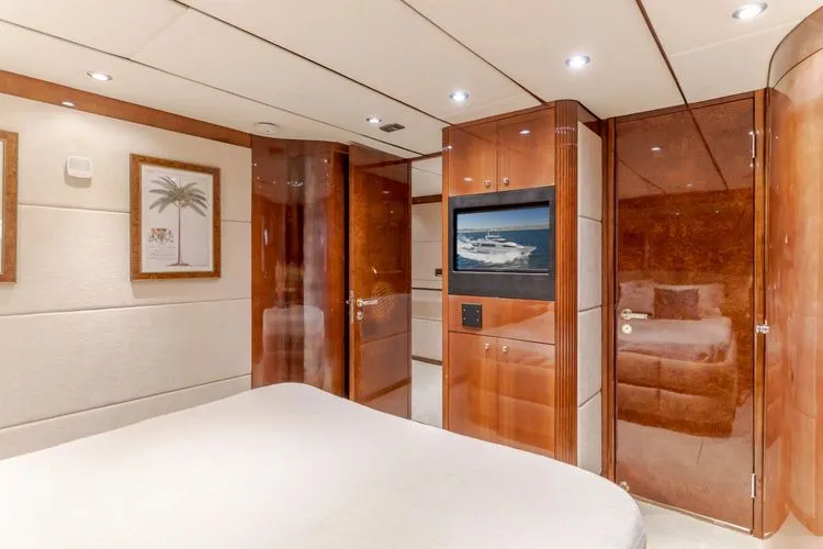 Slide: The Image of 2002 Destiny 104 Raised Pilothouse - Image 51 - 51