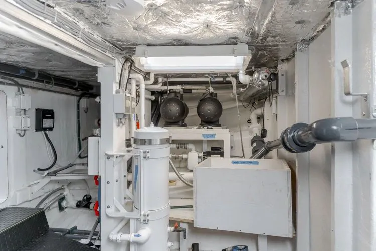 Slide: The Image of 2002 Destiny 104 Raised Pilothouse - Image 62 - 62