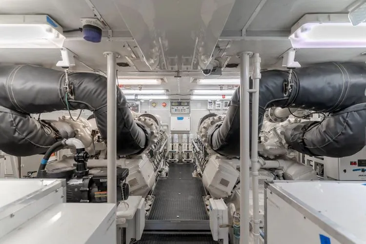 Slide: The Image of 2002 Destiny 104 Raised Pilothouse - Image 63 - 63