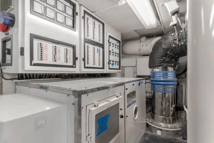 Slide: The Image of 2002 Destiny 104 Raised Pilothouse - Image 64 - 64