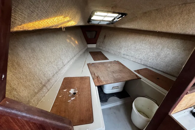 Slide: The Image of v berth as seen without cushions - 41