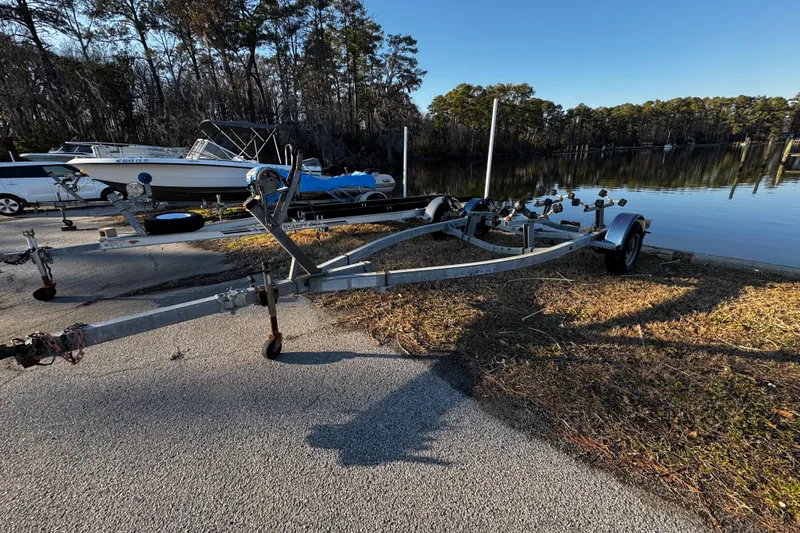 Slide: The Image of comes with road trailer - 59