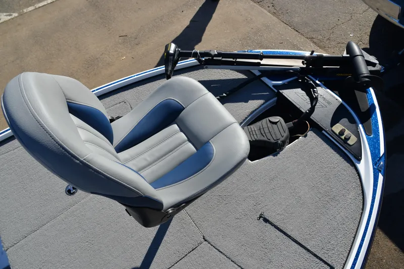 Slide: The Image of 2018 Nitro Z17 boat with gray and blue seat on deck. - 26