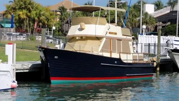 Slide: The Image of Island Gypsy K&H Double Cabin Trawler 1981 - 0
