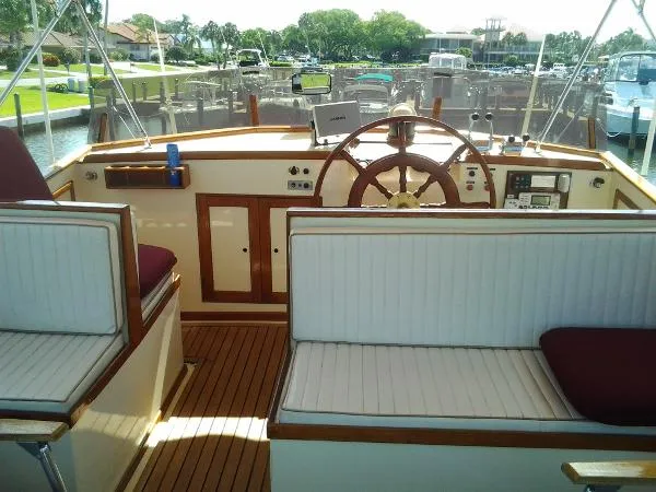 Slide: The Image of Island Gypsy K&H Double Cabin Trawler 1981 - 11