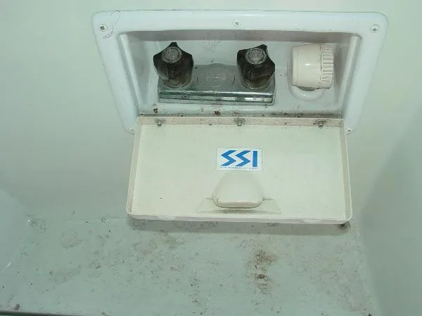 Slide: The Image of Rinker 260 Fiesta Vee 1992 - 11