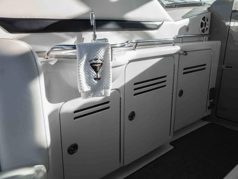 Slide: The Image of Sea Ray 380 Sundancer 2008 - 36