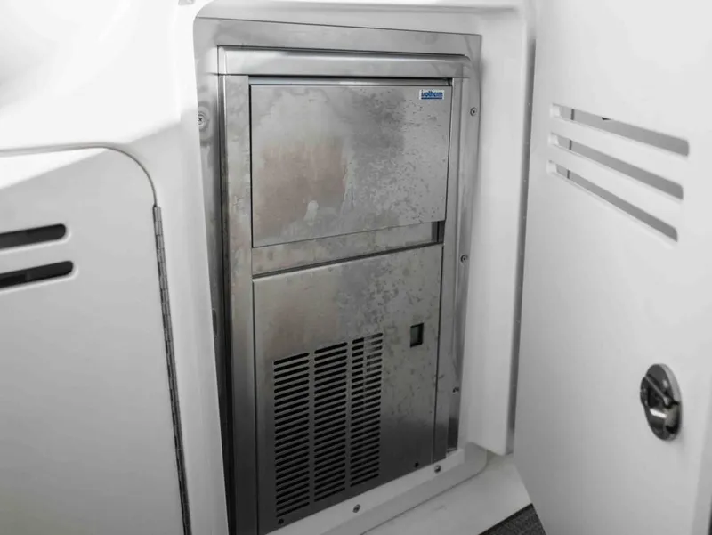 Slide: The Image of Sea Ray 380 Sundancer 2008 - 37