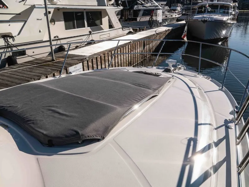 Slide: The Image of Sea Ray 380 Sundancer 2008 - 60