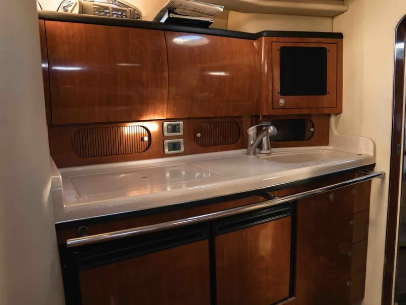 Slide: The Image of Sea Ray 360 Sundancer 2004 - 23