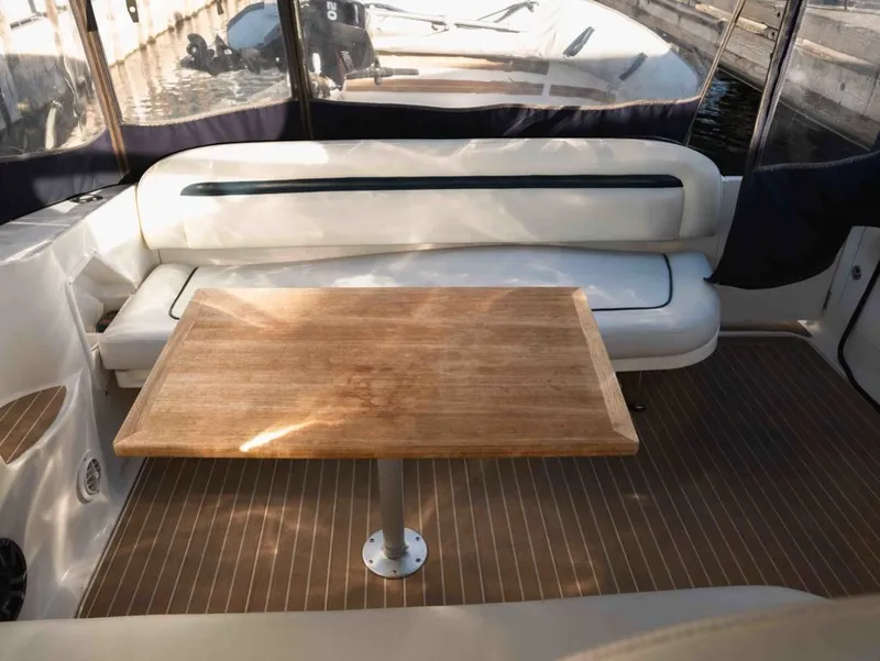 Slide: The Image of Sea Ray 360 Sundancer 2004 - 26