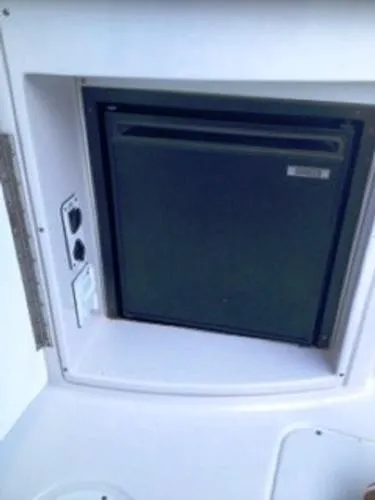 Slide: The Image of Four Winns H Series H310 2007 - 10