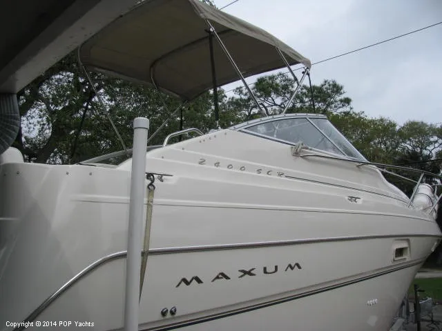 Slide: The Image of Maxum 2400 SCR 2000 - 9
