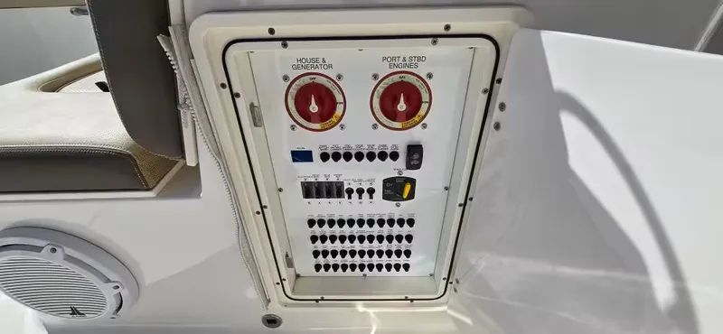 Slide: The Image of Pursuit DC 325 Dual Console 2019 - 16