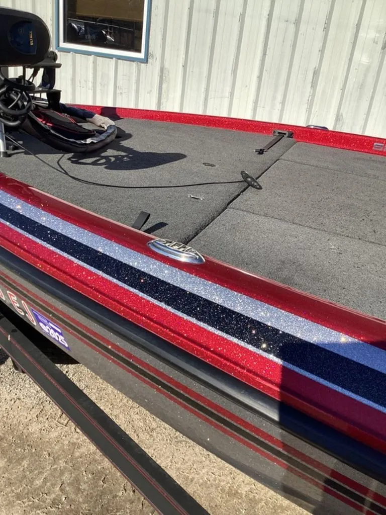 Slide: The Image of Skeeter FX21 2018 - 18