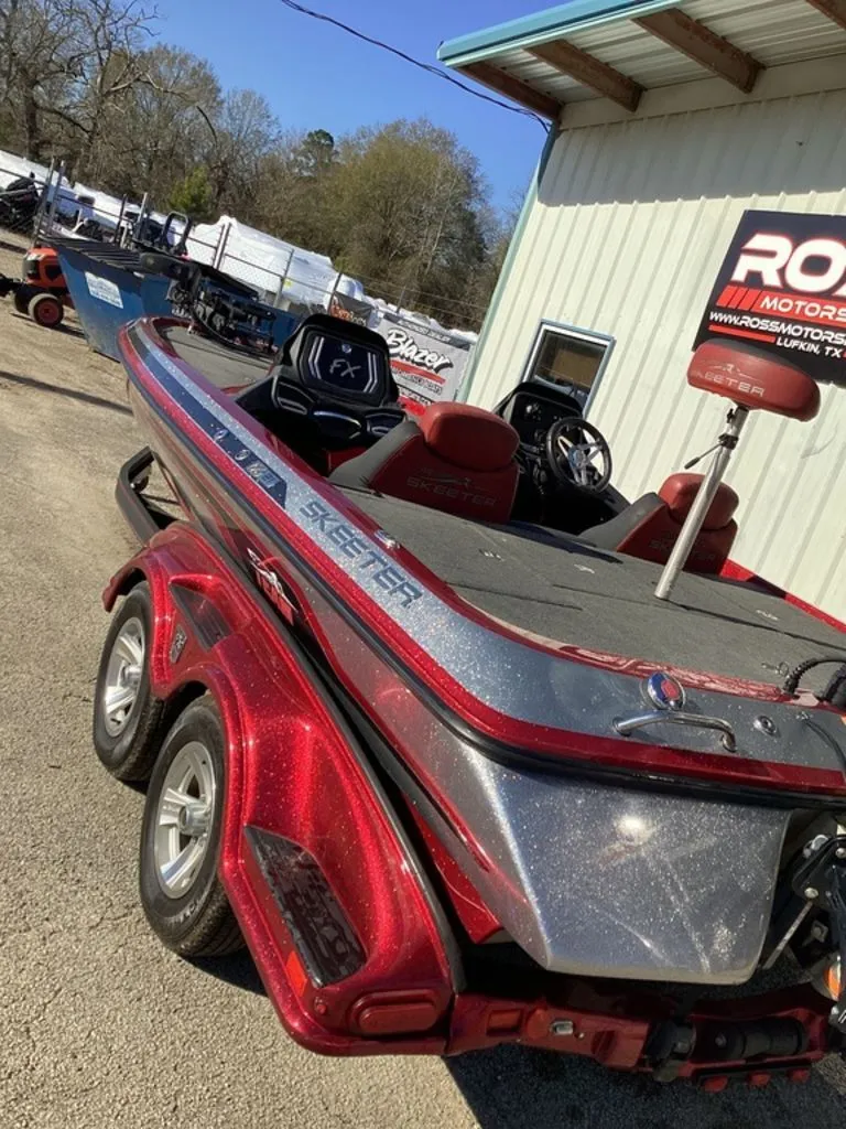 Slide: The Image of Skeeter FX21 2018 - 2