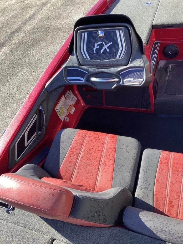 Slide: The Image of Skeeter FX21 2018 - 29