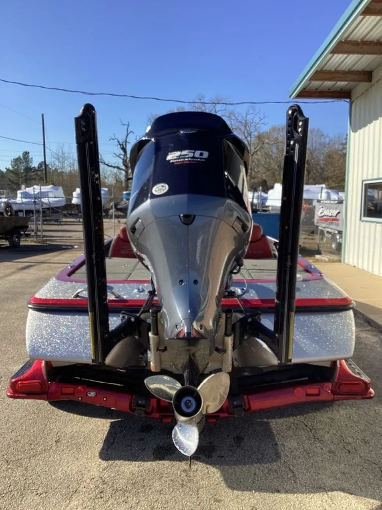 Slide: The Image of Skeeter FX21 2018 - 3