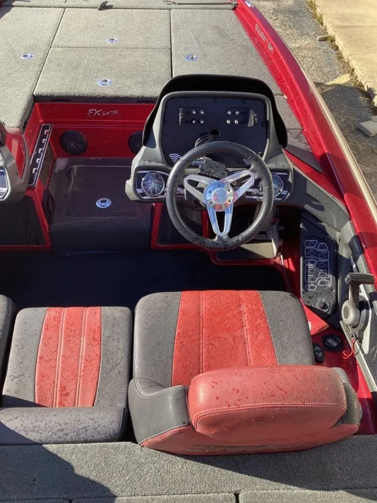 Slide: The Image of Skeeter FX21 2018 - 30