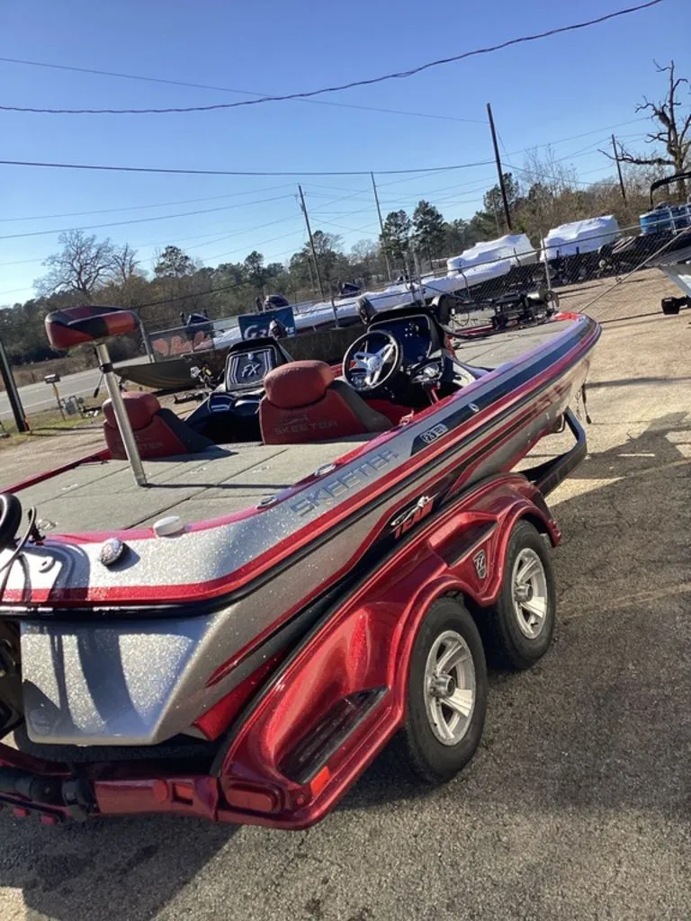 Slide: The Image of Skeeter FX21 2018 - 5