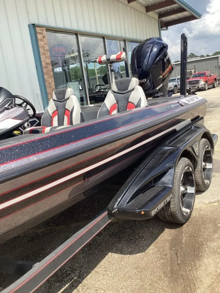 Slide: The Image of Skeeter FX21 2018 - 75