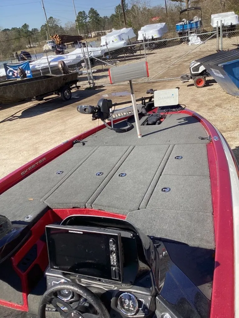 Slide: The Image of Skeeter ZX250 2019 - 11