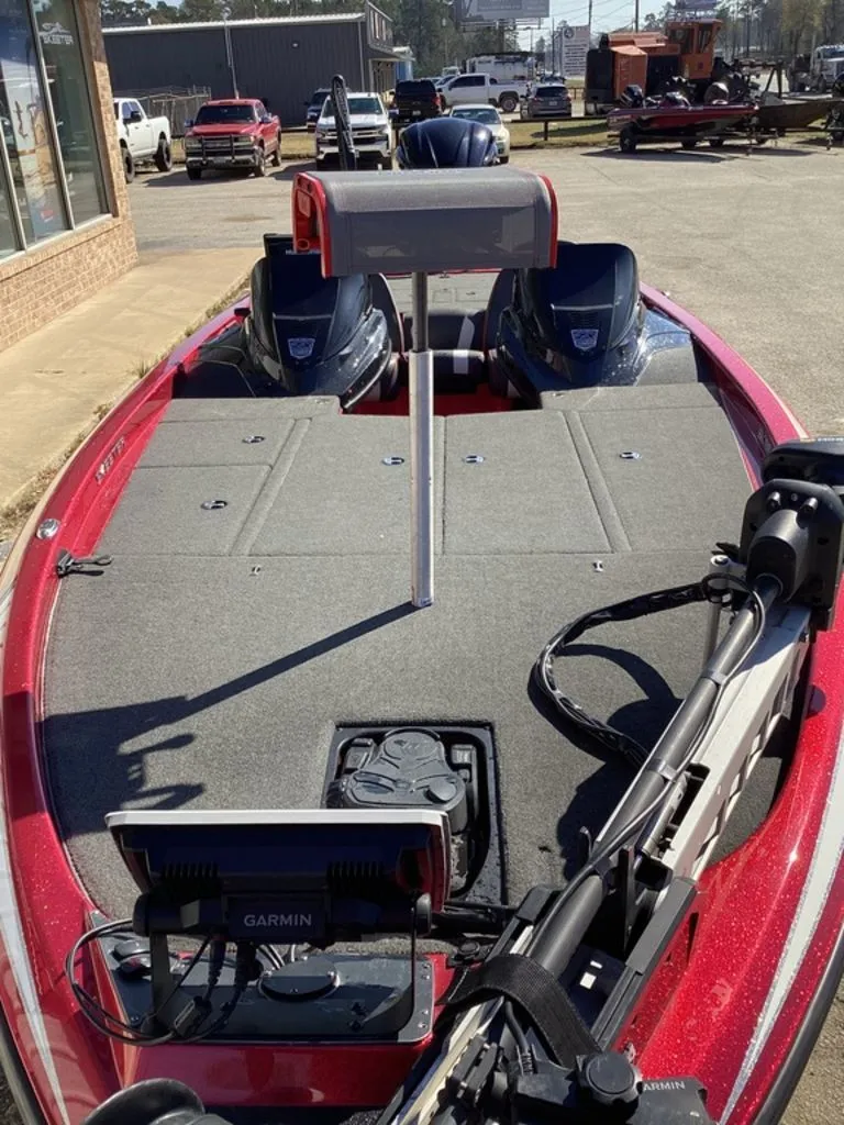 Slide: The Image of Skeeter ZX250 2019 - 13