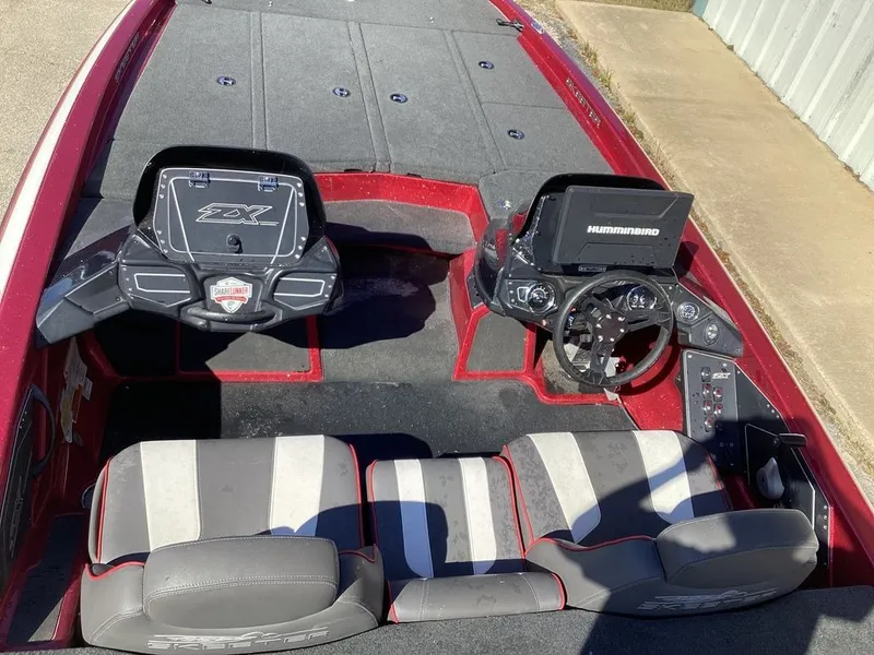 Slide: The Image of Skeeter ZX250 2019 - 23