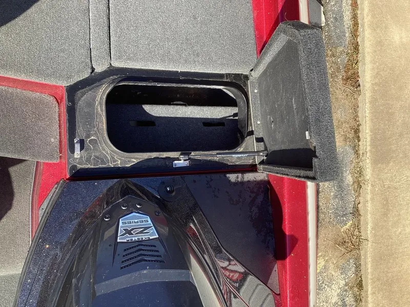 Slide: The Image of Skeeter ZX250 2019 - 27