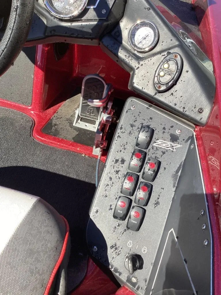 Slide: The Image of Skeeter ZX250 2019 - 9