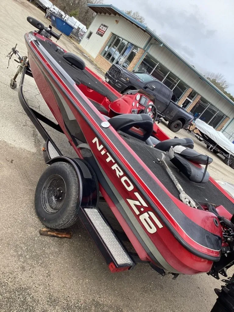 Slide: The Image of Nitro Z-6 2008 - 9