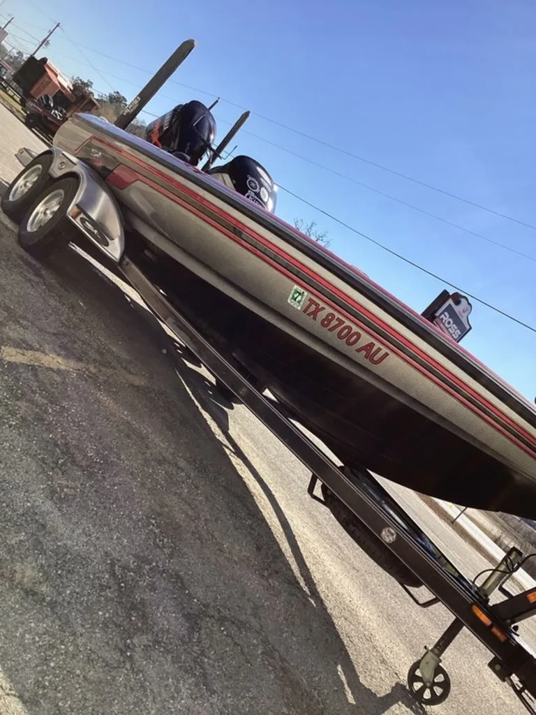 Slide: The Image of Skeeter 20i 2008 - 12