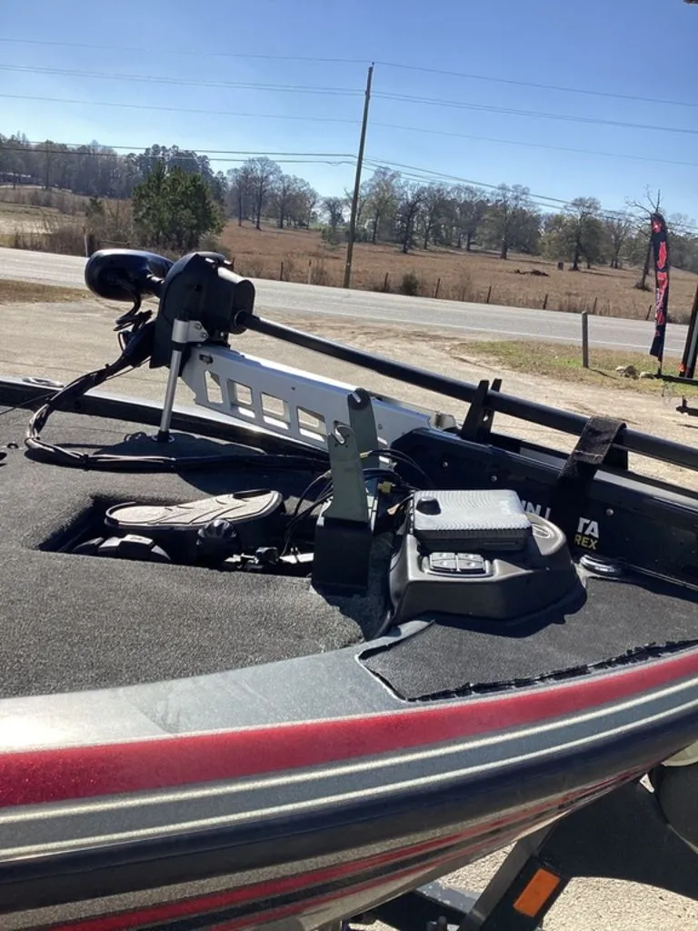 Slide: The Image of Skeeter 20i 2008 - 13