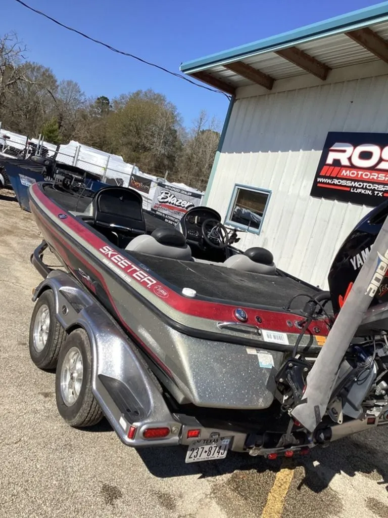 Slide: The Image of Skeeter 20i 2008 - 2