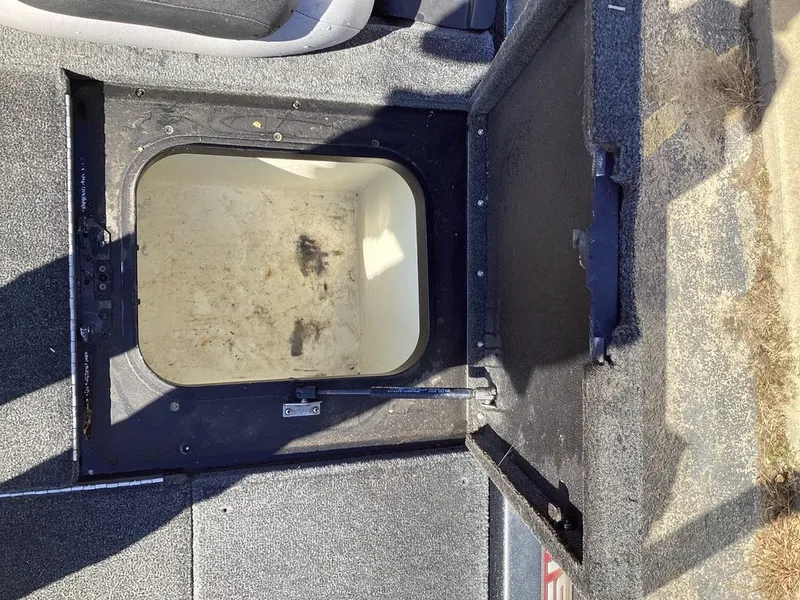 Slide: The Image of Skeeter 20i 2008 - 21