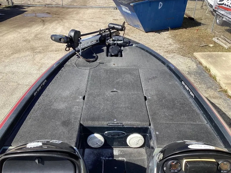 Slide: The Image of Skeeter 20i 2008 - 23