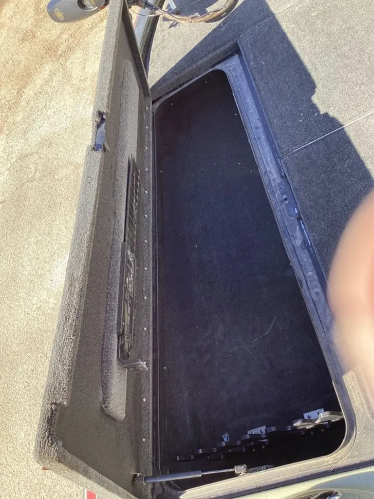 Slide: The Image of Skeeter 20i 2008 - 26