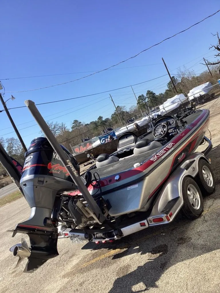 Slide: The Image of Skeeter 20i 2008 - 4