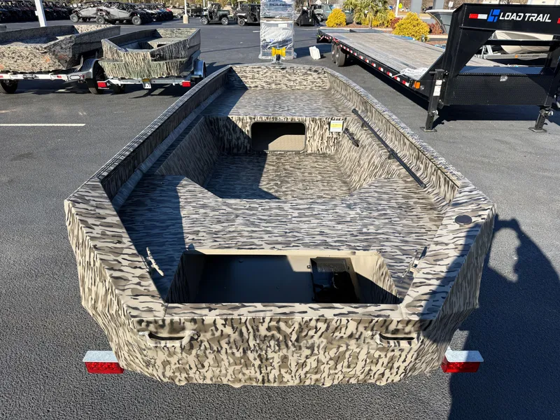 Slide: The Image of Edge Boats 550 Sportsman 2026 - 3