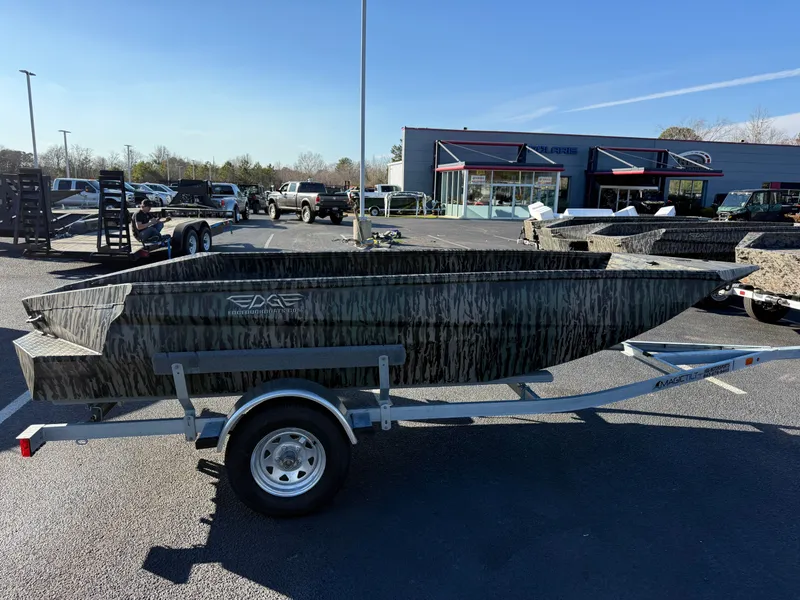 Slide: The Image of Edge Boats 553 DB Sportsman 2026 - 4