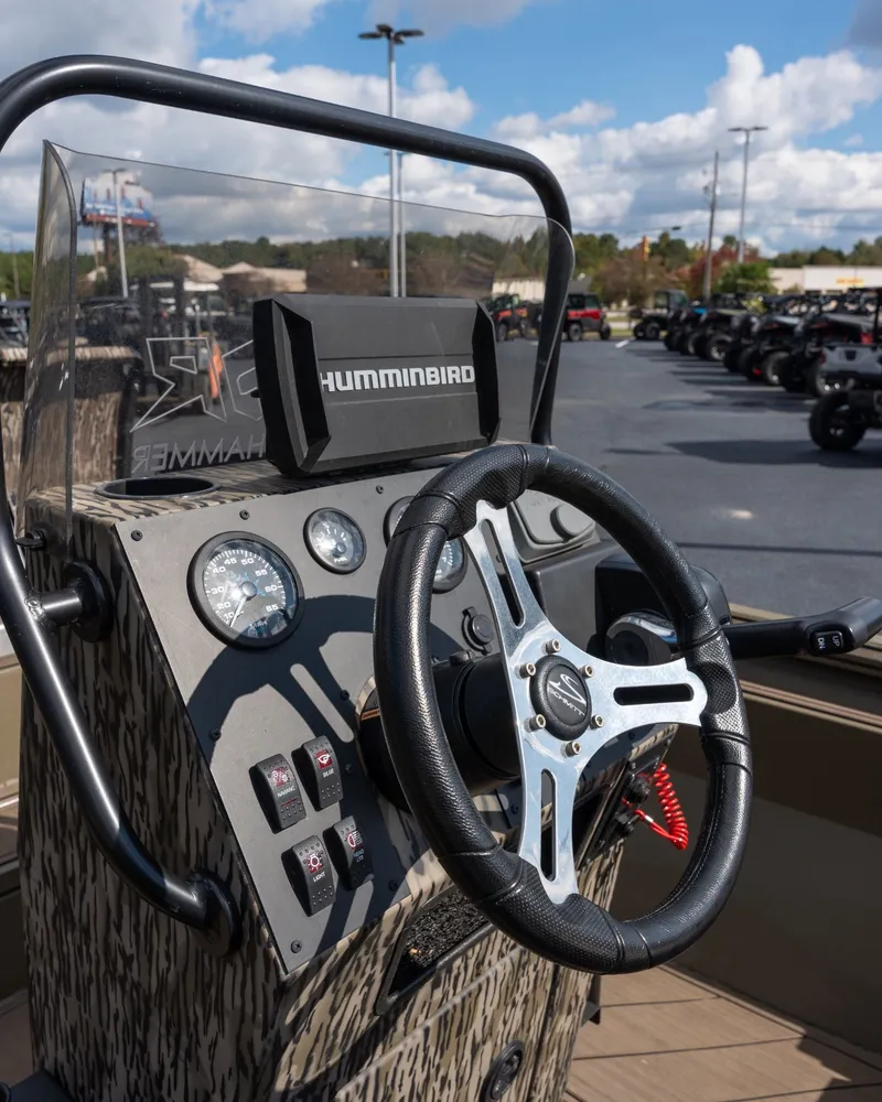 Slide: The Image of Thor Lake Hammer 1900CC 2025 - 11