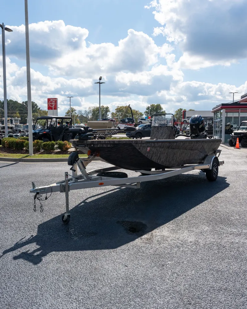 Slide: The Image of Thor Lake Hammer 1900CC 2025 - 3