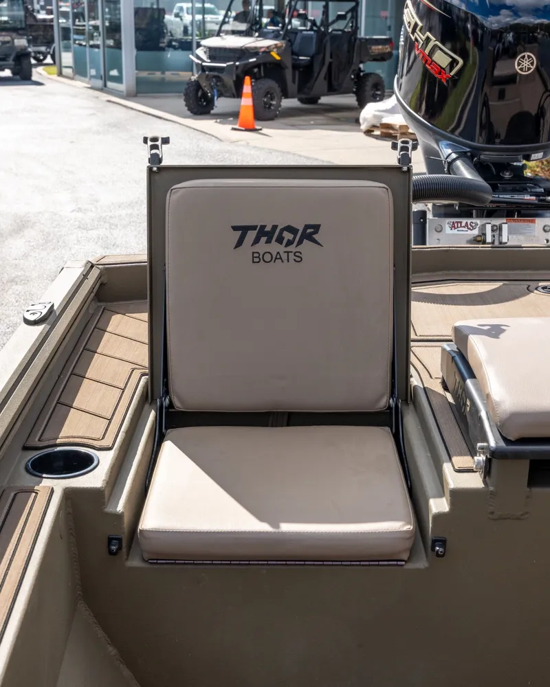 Slide: The Image of Thor Lake Hammer 1900CC 2025 - 9