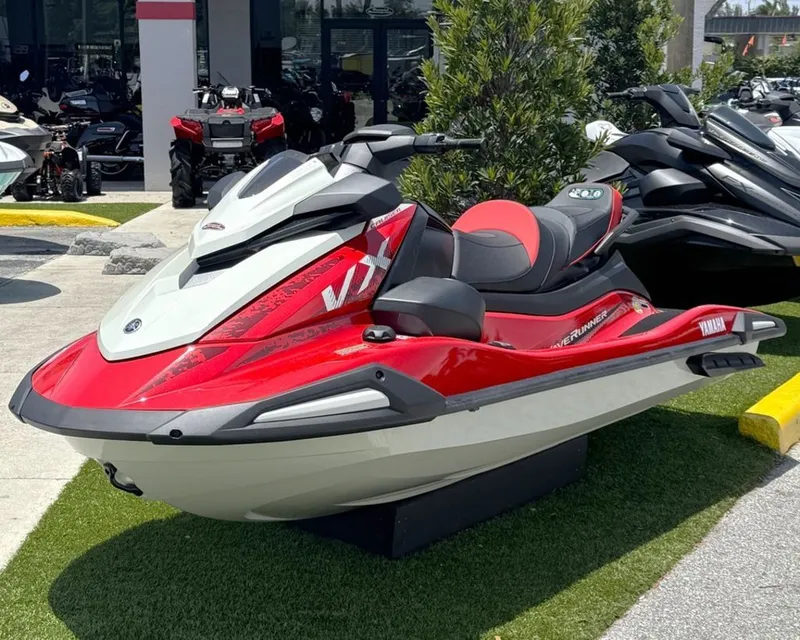 Slide: The Image of Yamaha VX Cruiser® with Audio 2026 - 9