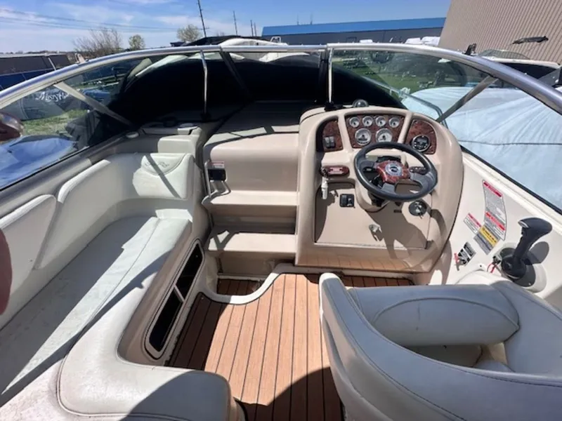Slide: The Image of Sea Ray 260 DA 2004 - 8