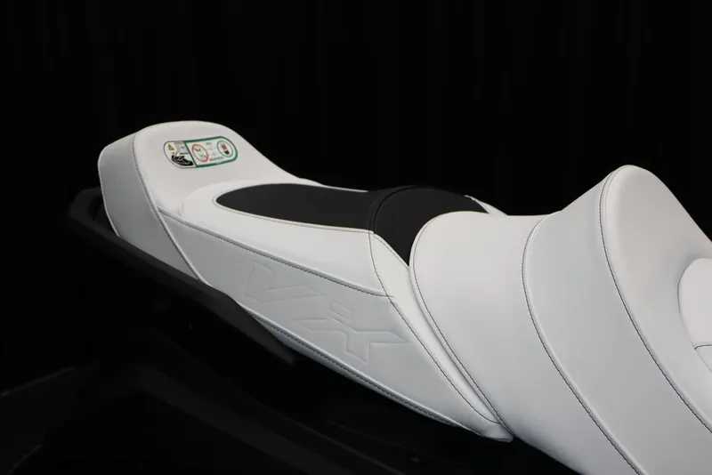 Slide: The Image of 2026 Yamaha WaveRunners VX® seat in white and black. - 23