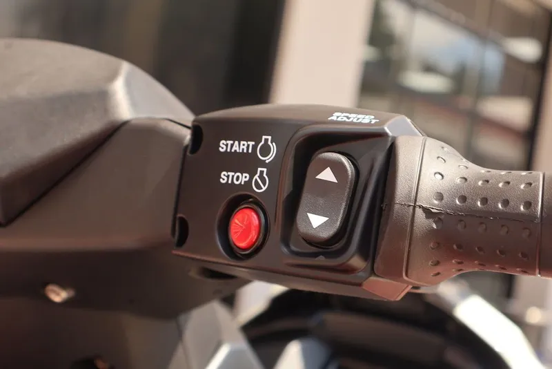 Slide: The Image of Close-up of Yamaha VX Cruiser® 2026 handlebar controls. - 9