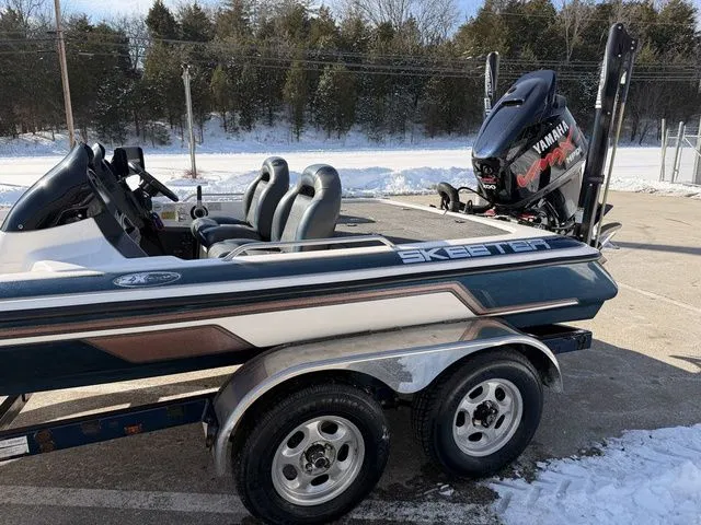 Slide: The Image of Skeeter ZX200 2002 - 14