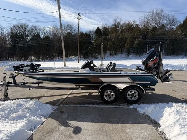 Slide: The Image of Skeeter ZX200 2002 - 16